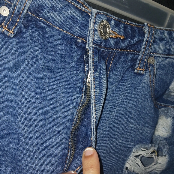 Denim Blvd Women ripped denim blue short - Picture 3 of 10